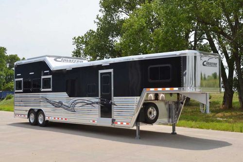 Cimarron Horse Trailer
