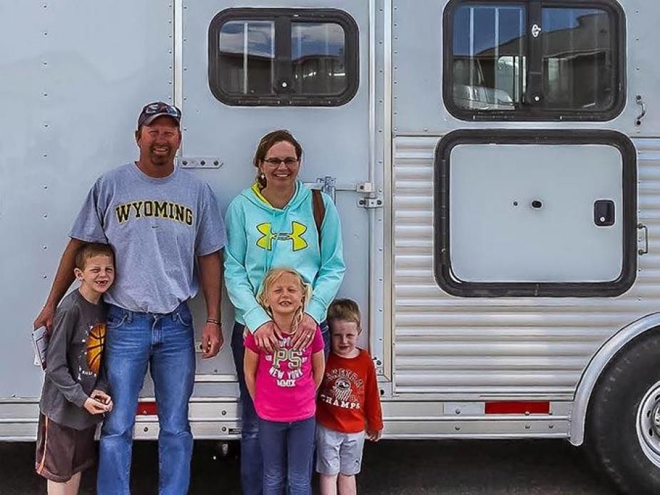 2007 Exiss 4-Horse GN Living Quarters trailer - PreOwned Certified - Transwest