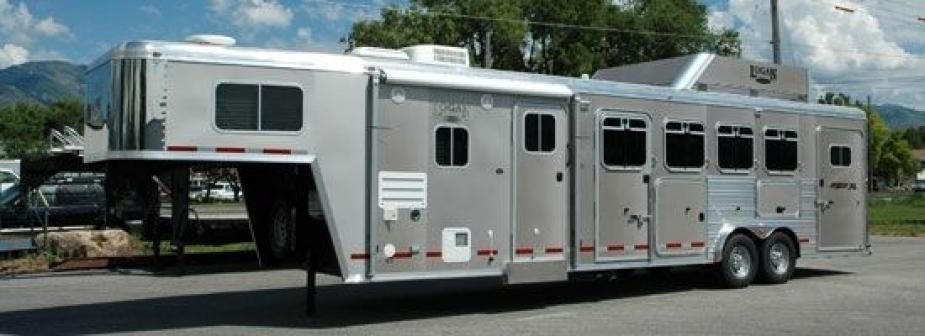 logan-coach-razor-slant-load-trailer