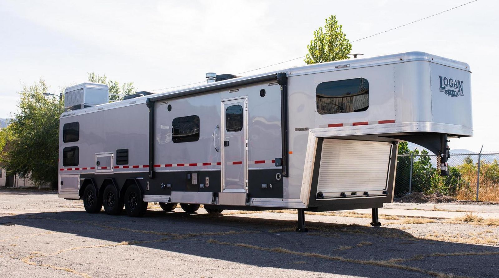 Coachline Trailker Logan Coach Trailers For Sale | Transwest
