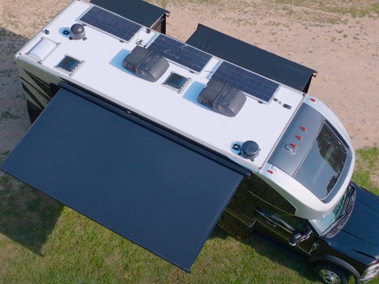 2025 Renegade Veracruz close-up exterior image from the top