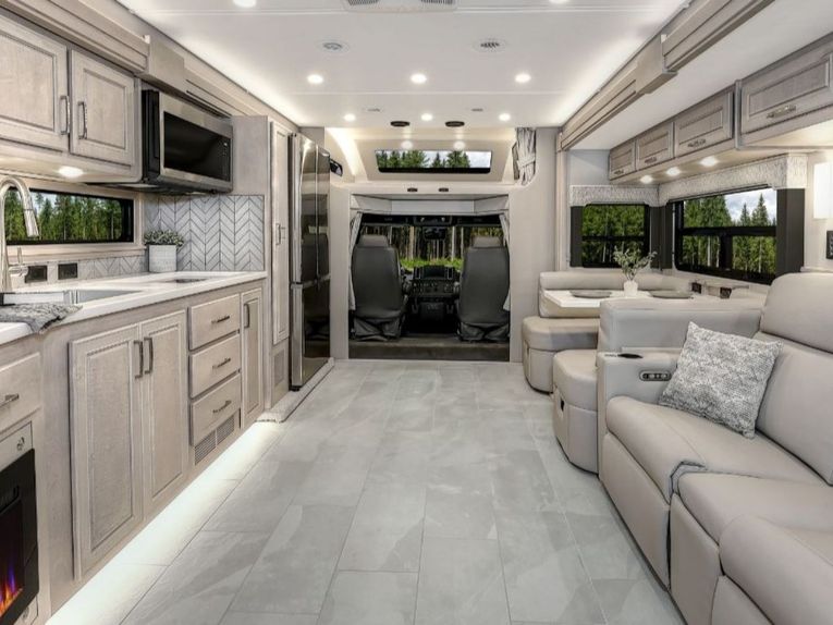 Renegade Verona LE front interior