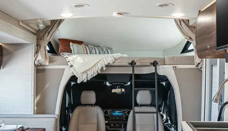 2025 Winnebago Navion