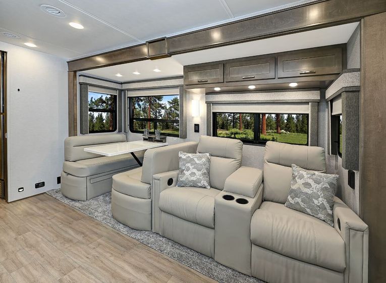 2025 Renegade Valencia