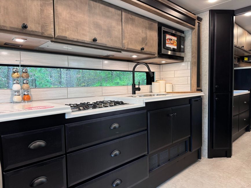 Inside image of the 2025 Tiffin Allegro Breeze showing the kitchen