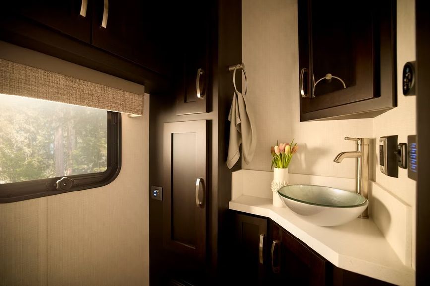 2027 Newmar Super Star bathroom
