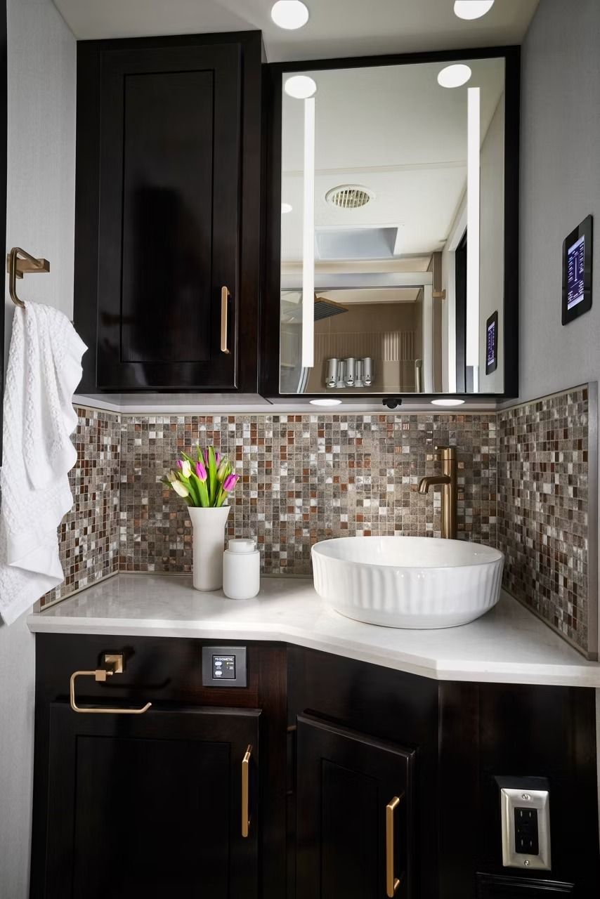 2027 Newmar New Aire bathroom mirror and sink
