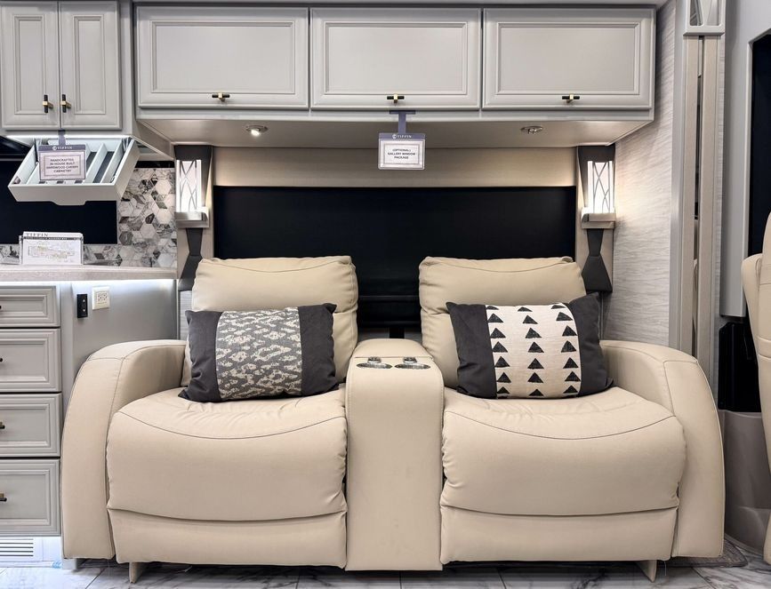  2027 Tiffin Allegro Bus couch