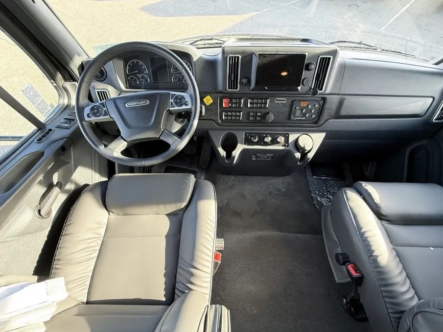 2027 Renegade Verona cockpit
