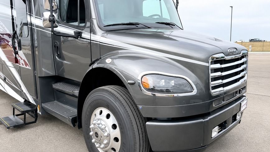 2027 Renegade Verona front grill
