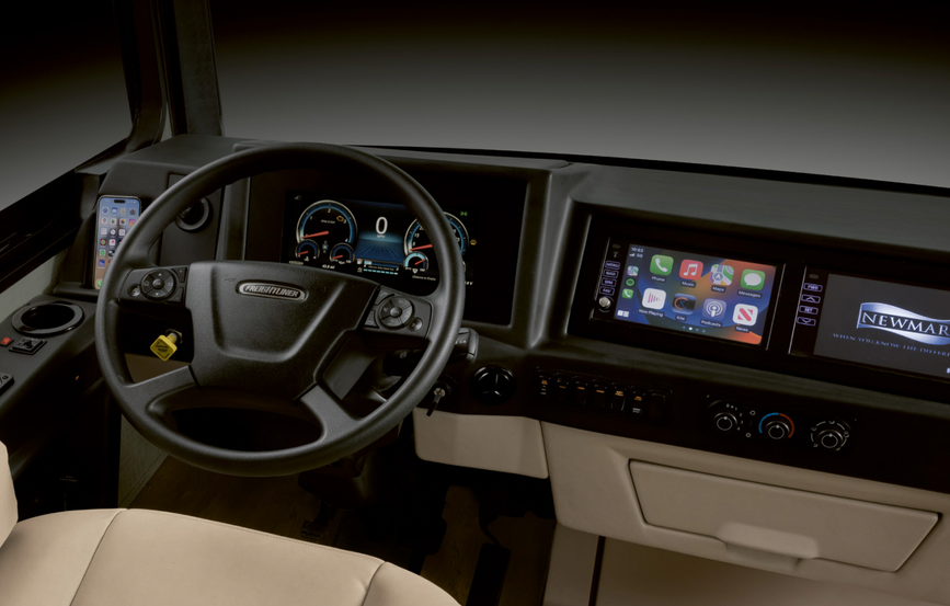 2025 Canyon Star&#039;s cockpit