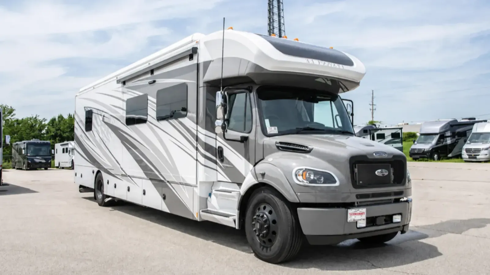 2027 Renegade Verona LE exterior