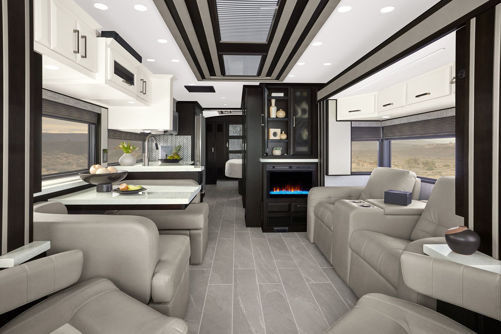 Back to front view inside the 2025 Newmar New Aire