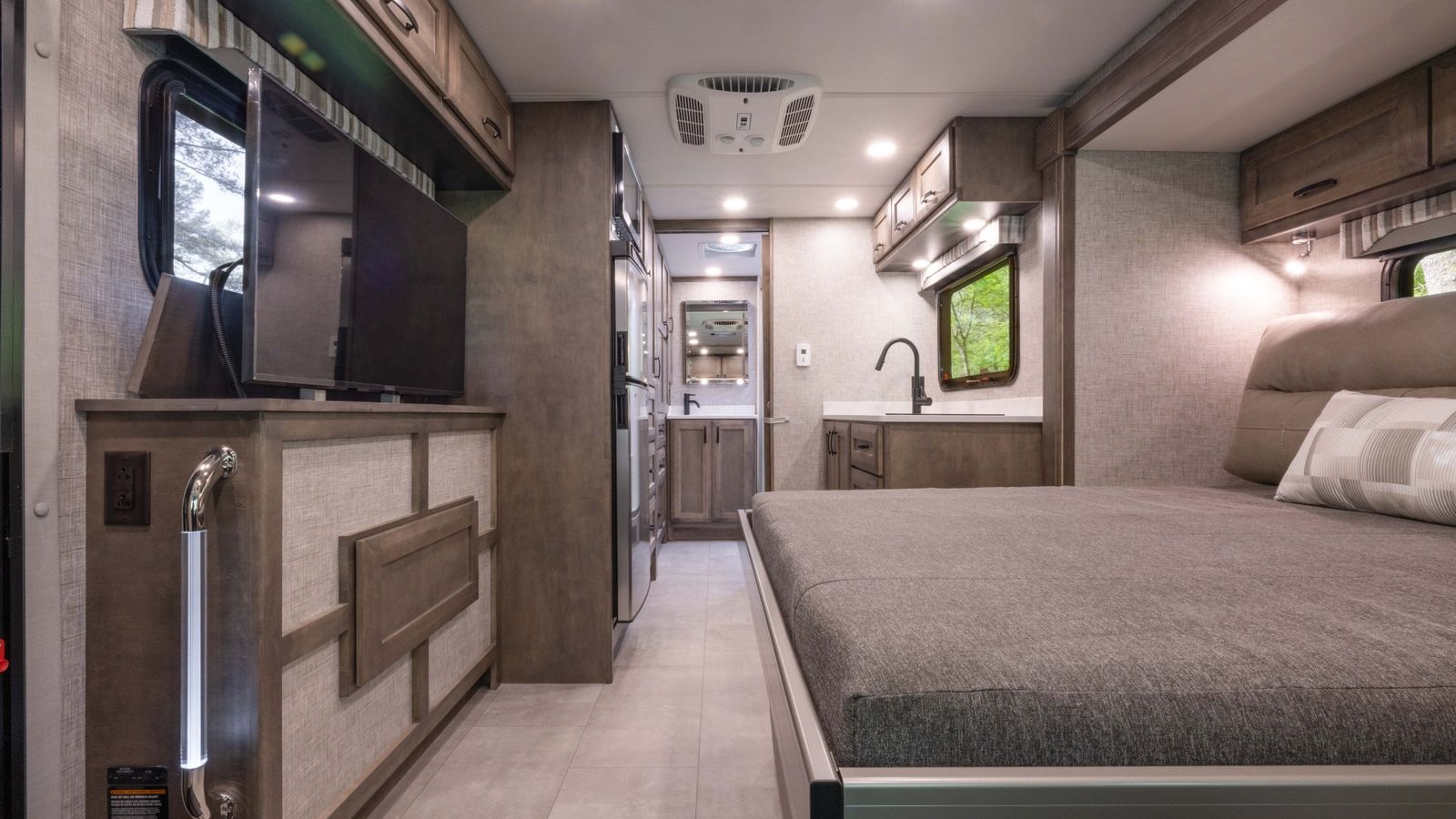 Interior of the Tiffin Midas