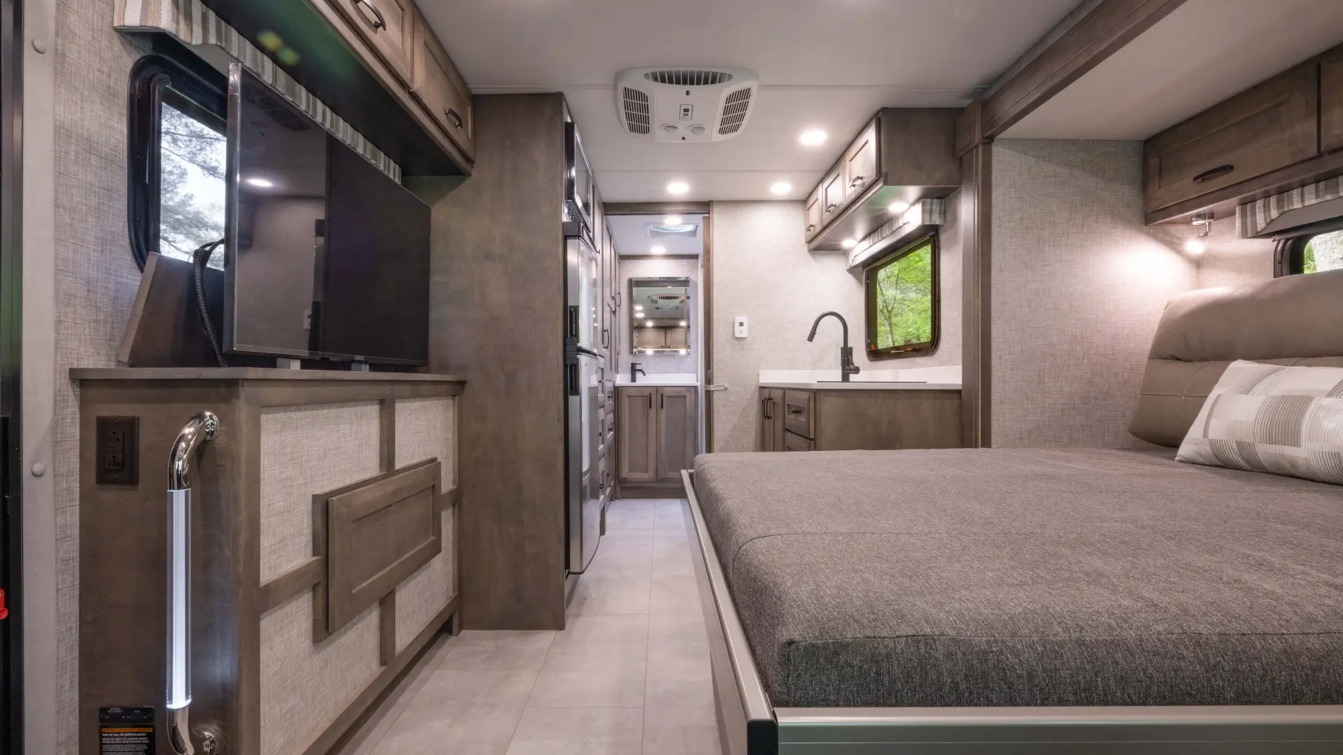 Midas Rv 2026 Tiffin Midas: Class C RV