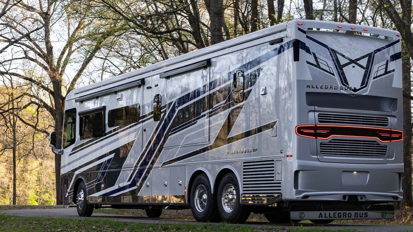  2027 Tiffin Allegro Bus exterior