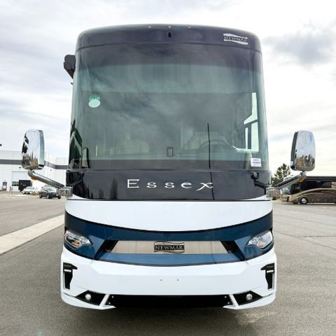 Like New! 2023 Newmar Essex 4551