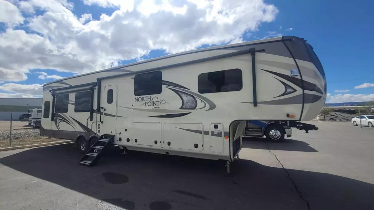 Fifth Wheels New & Used RVs Transwest